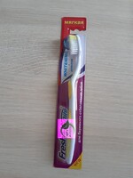 Зубная щетка Fresh & White WHITENING + sensinive Мягкая