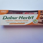 Зубная паста Гвоздика со щеткой Dabur Herb'l 150 г