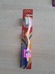 Зубная щетка Fresh & White Max effect средней жесткости