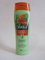 Шампунь увлажняющий и восстанавливающий с миндалем DABUR VATIKA 200 мл 